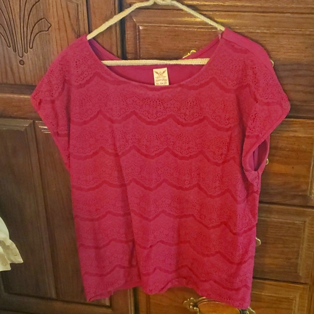 Maroon cap sleeve top
